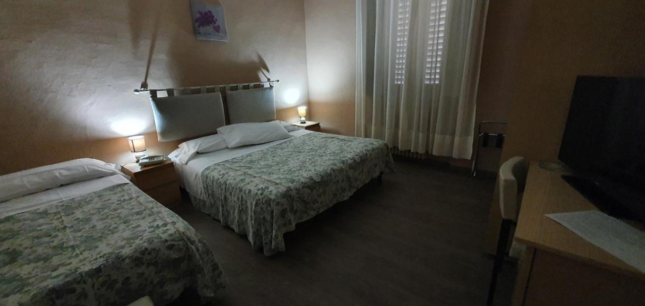 Hotel Giovanna Монтекатіні-Терме Екстер'єр фото