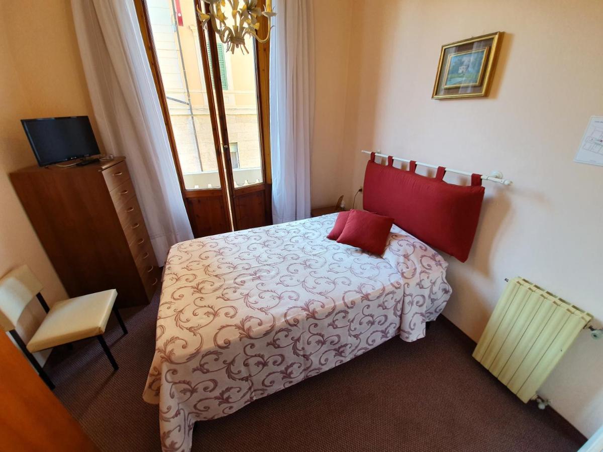 Hotel Giovanna Монтекатіні-Терме Екстер'єр фото