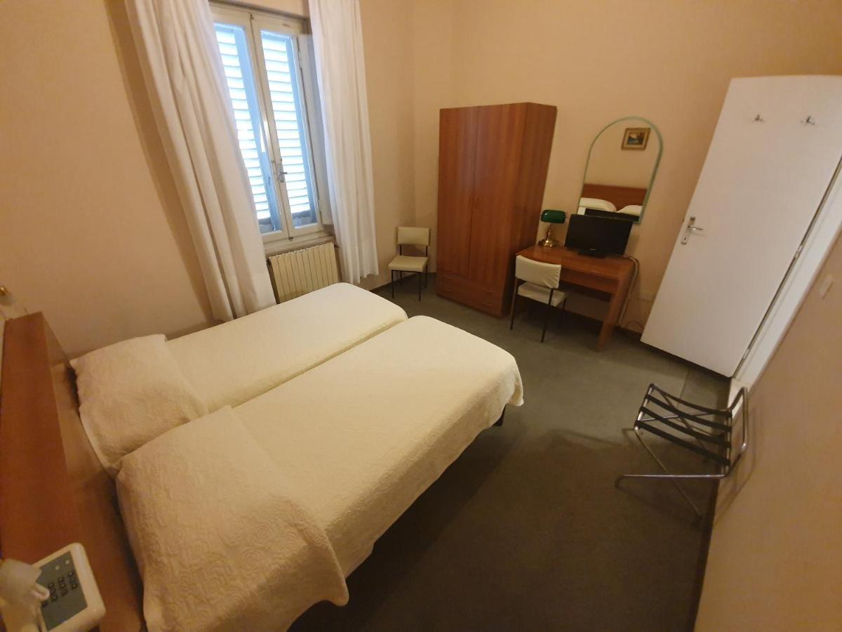 Hotel Giovanna Монтекатіні-Терме Екстер'єр фото